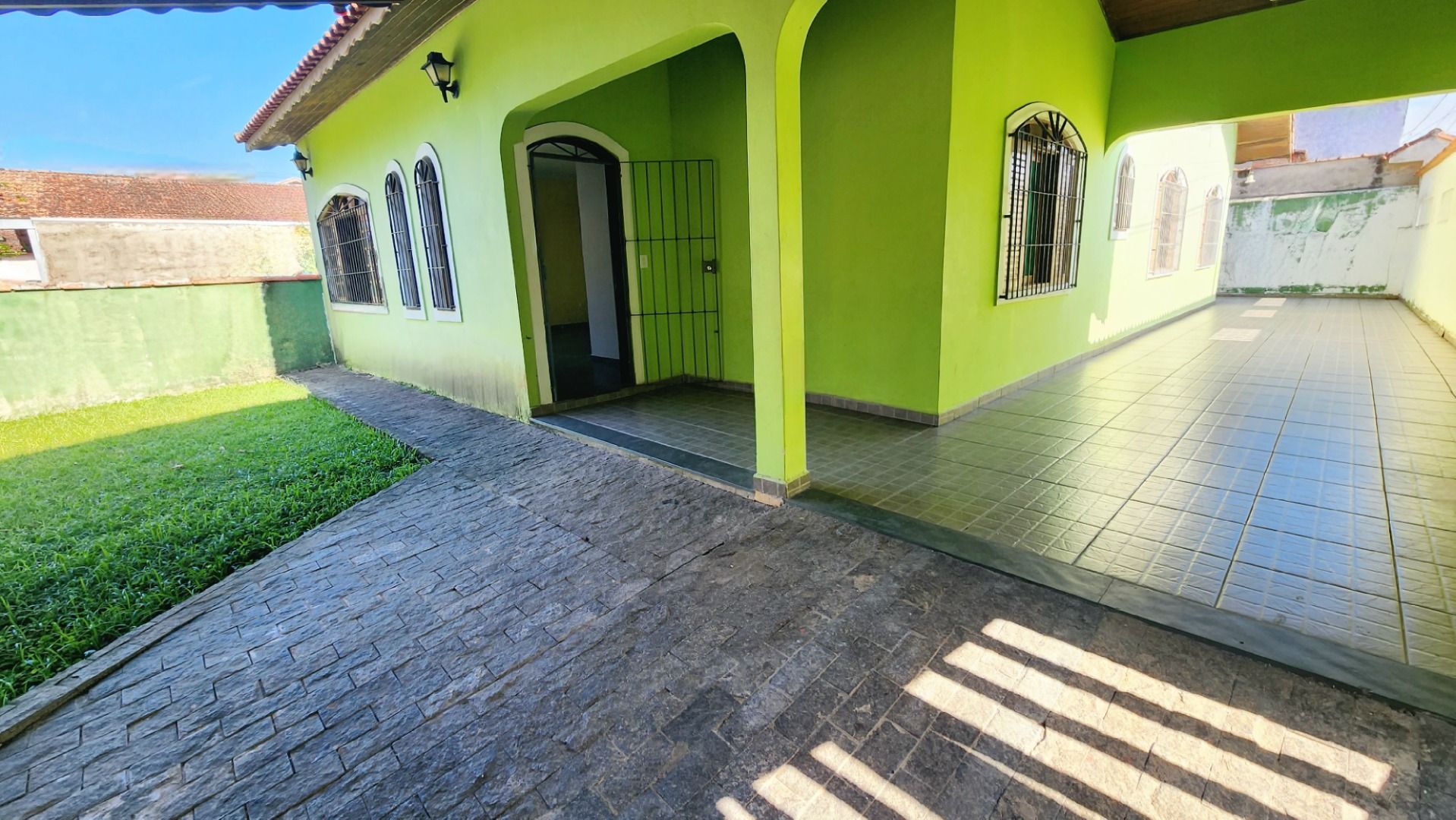 sobrado SO0019 em Estância Balneária Belmira Novaes