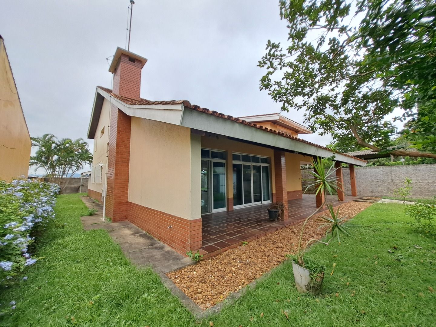 sobrado SO0095 em Centro