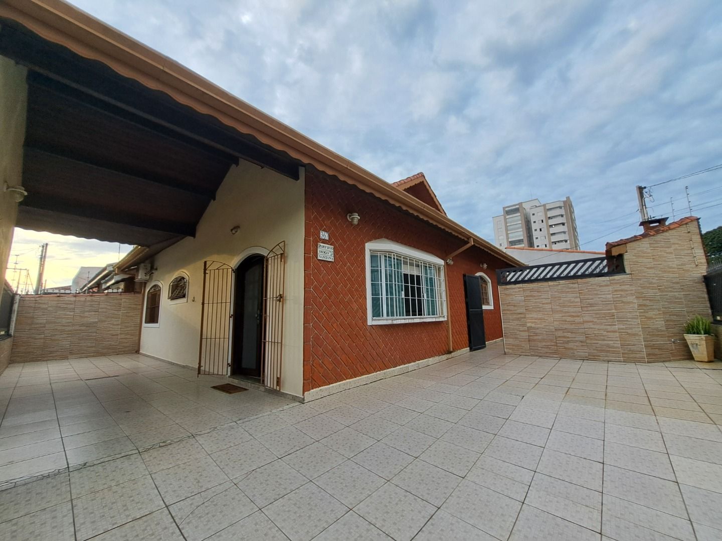 casa CA0467 em Centro