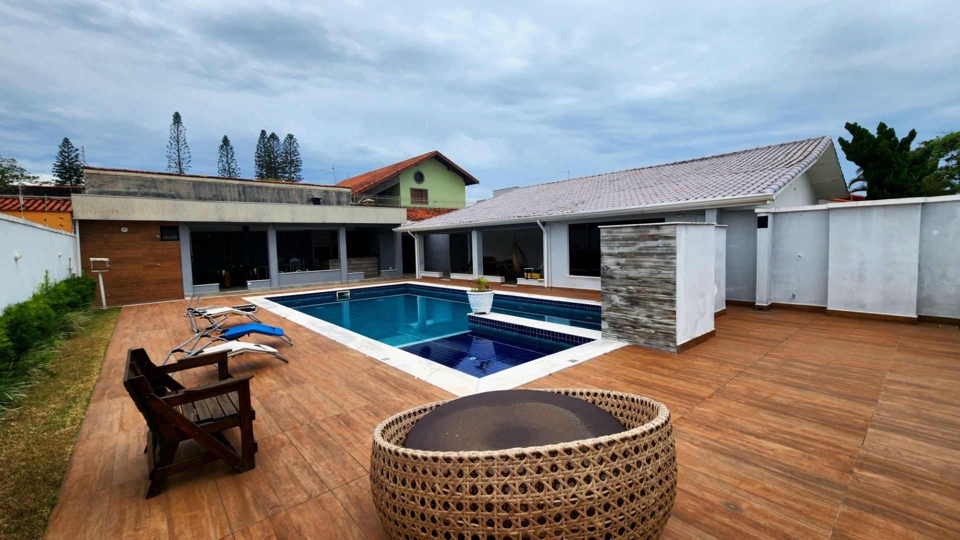 casa CA0979 em Balneário São João Batista I